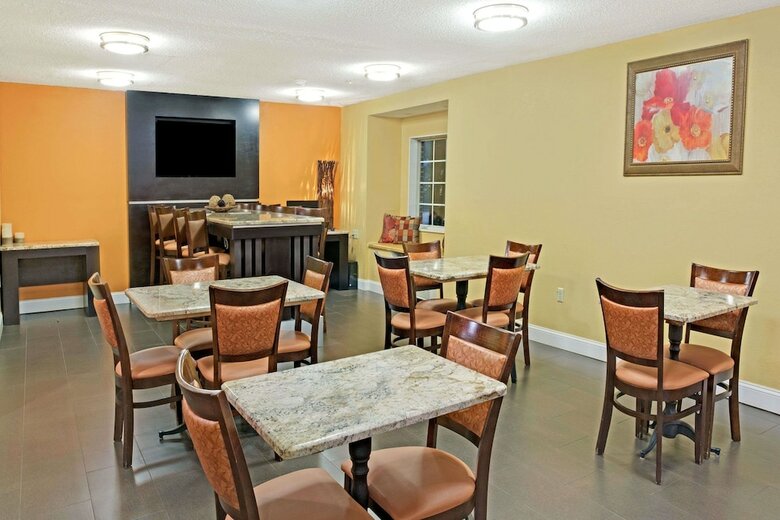 Hotel Microtel Inn By Wyndham Charlotte/university Place