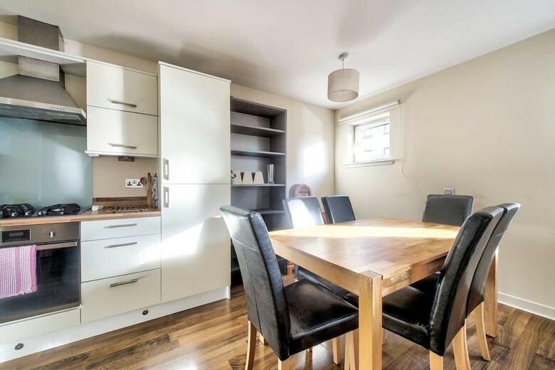 Apartamentos Bright 2br Flat With Good Links To City Centre
