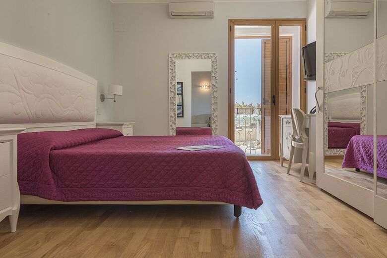 Hotel Flora