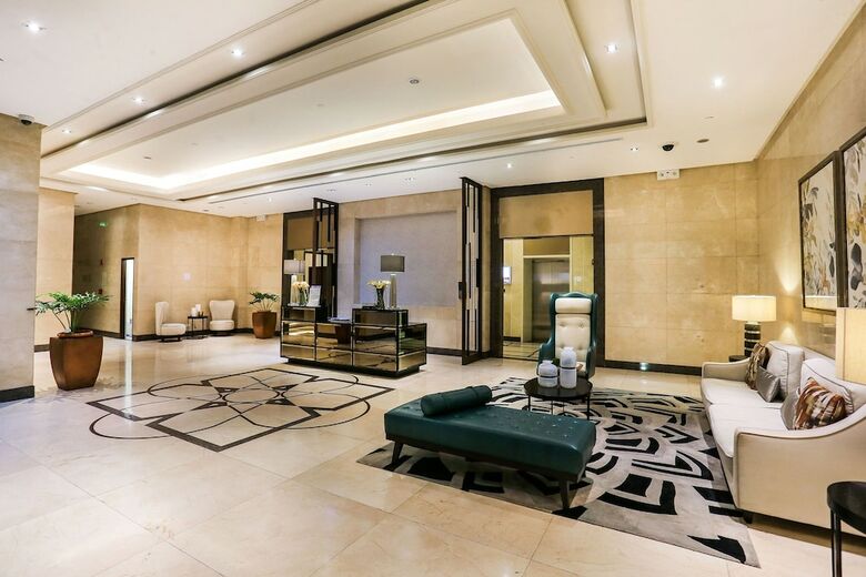 Hotel Oyo 260 The Venice Luxury Residences