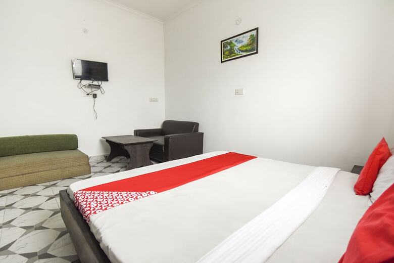 Oyo 46735 Hotel Royal Dreams