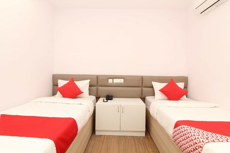Hotel Oyo 35362 My Place S R Nagar