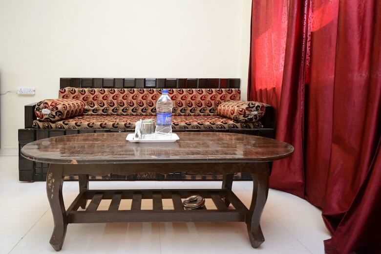 Oyo 4894 Hotel The Diamond Chandigarh