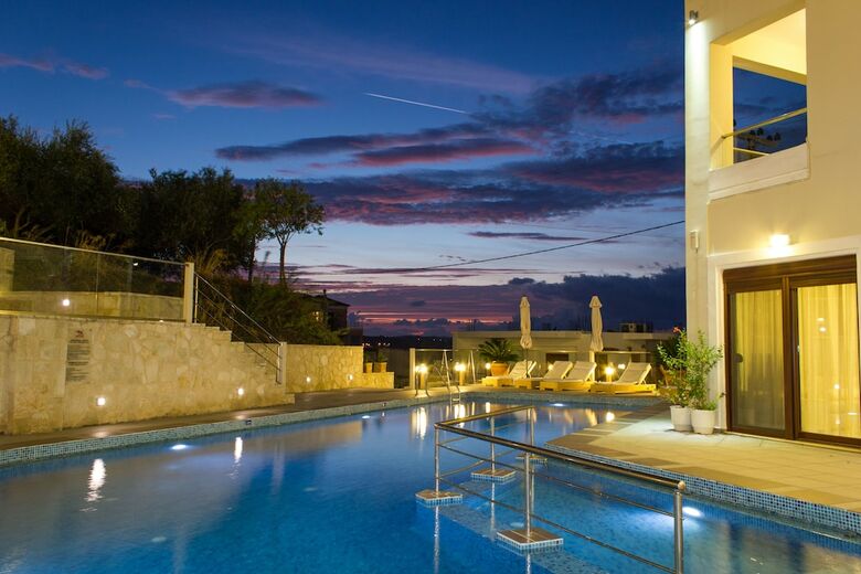 Apartamentos Esthisis Suites Chania