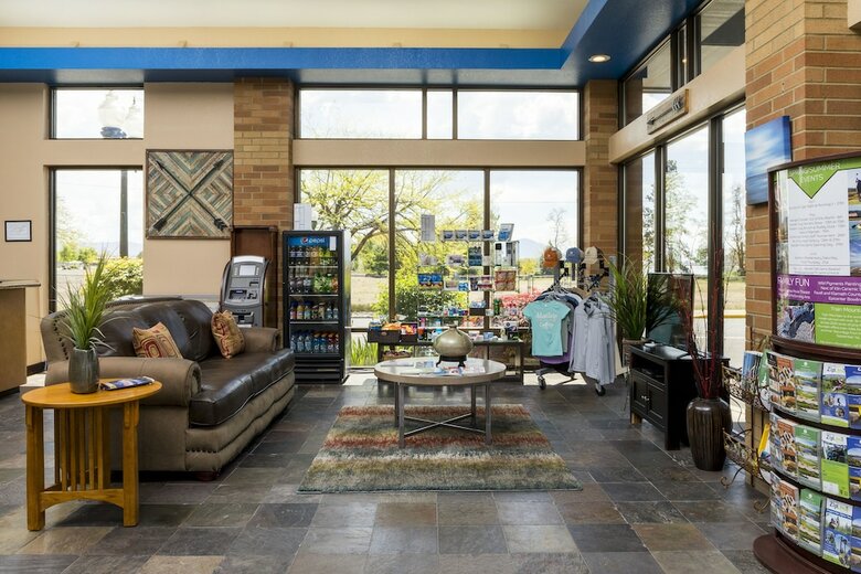Cerulean Hotel, A Running Y Property