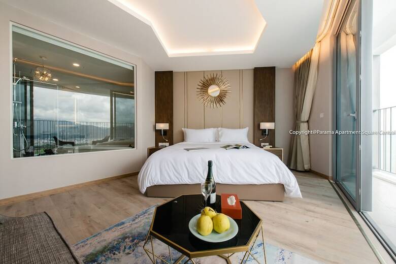 Parama Apartment Square Central