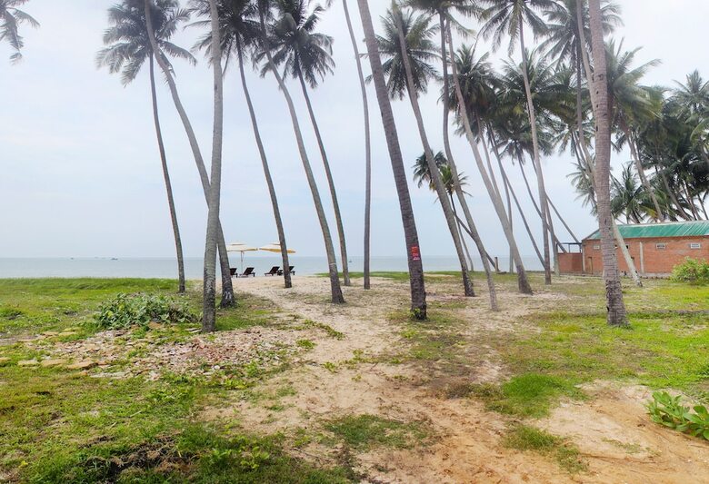 Hotel Lotus Garden Resort