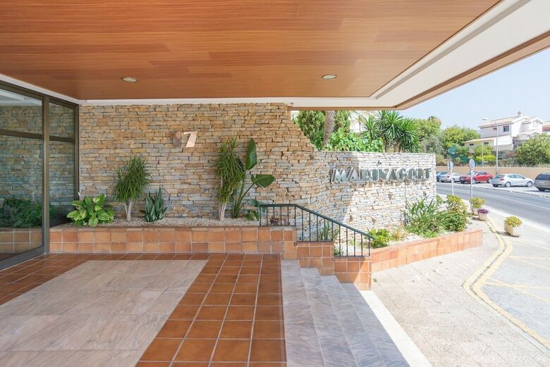Malagasuite Marina Golf Apartment