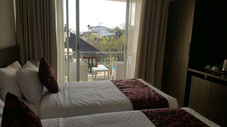 Hotel Adhiloka
