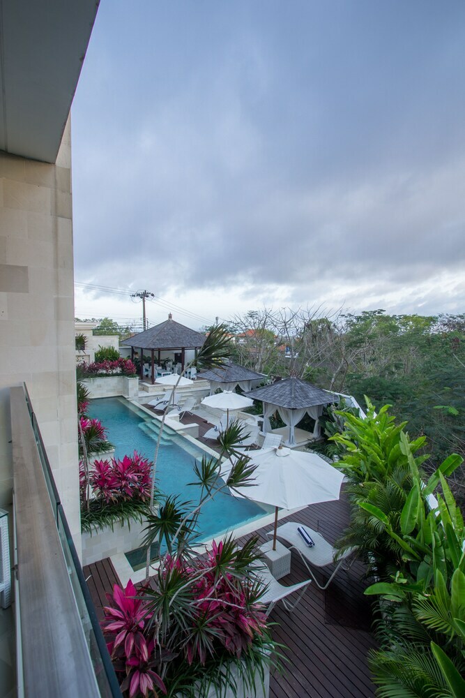 Hotel Adhiloka