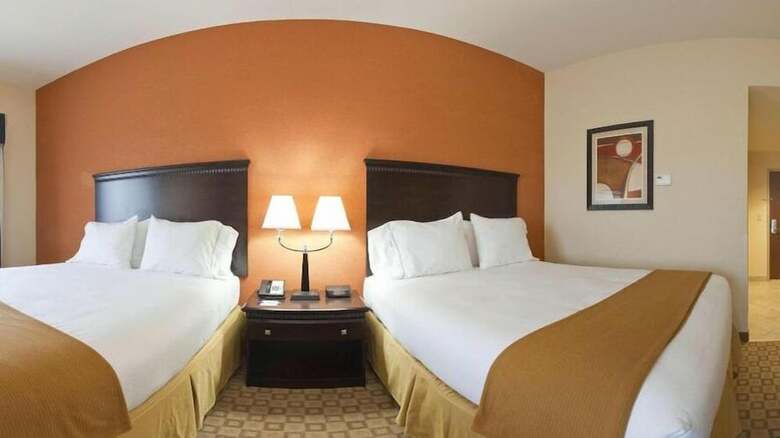 Holiday Inn Express Hotel & Suites Talladega