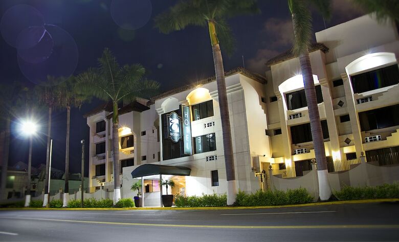 Eh Ejecutivo Urban Hotel