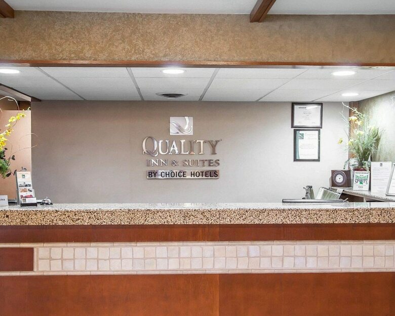 Hotel Quality Inn And Suites
