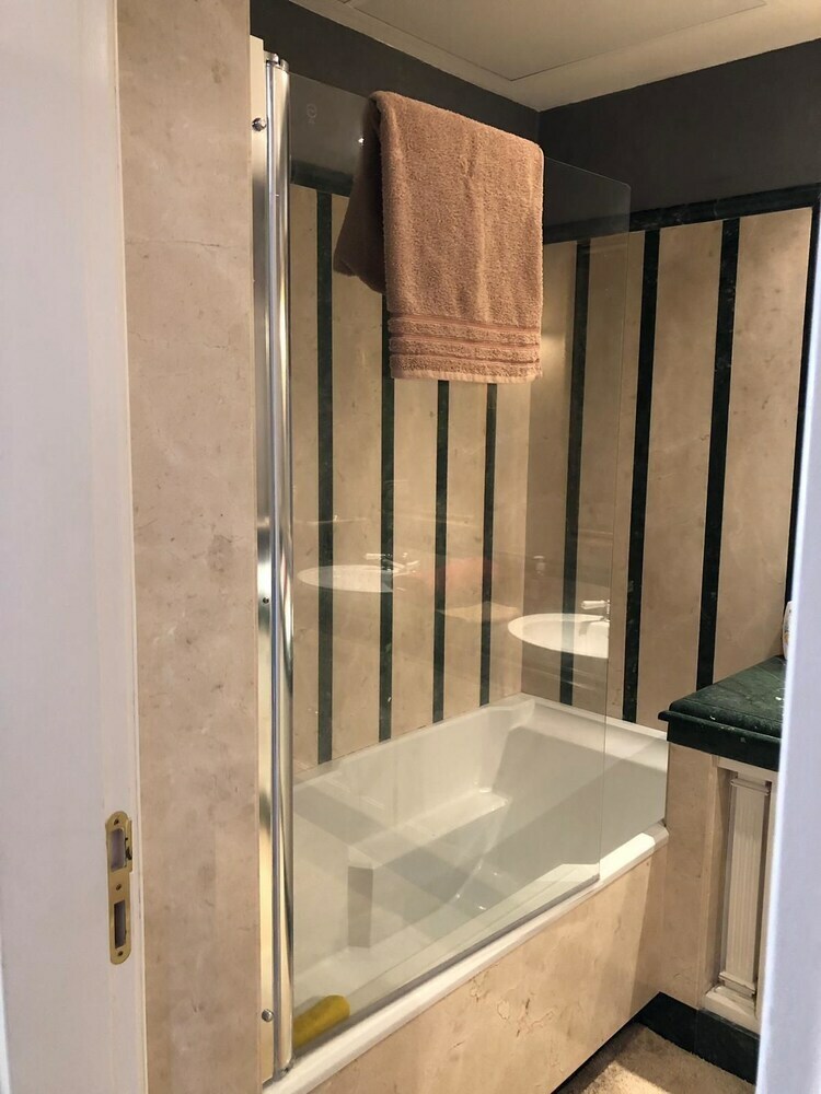 Room "golden Mile Marbella"