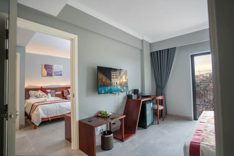 Angkor Zhe Jiang Hotel
