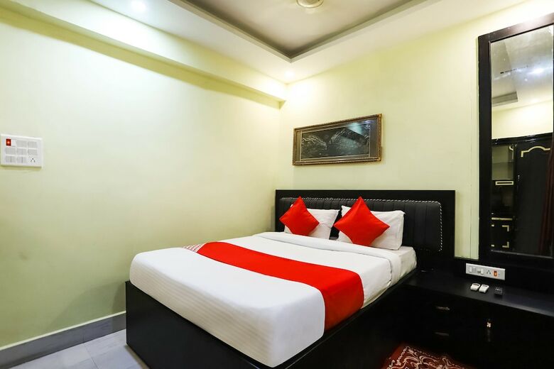 Oyo 40476 Hotel Devi Darbar
