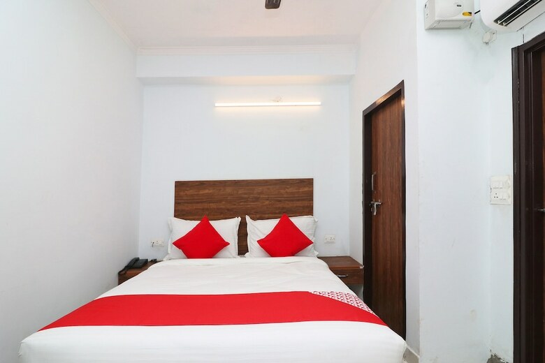 Hotel Oyo Flagship 39600 Sathguru Residency
