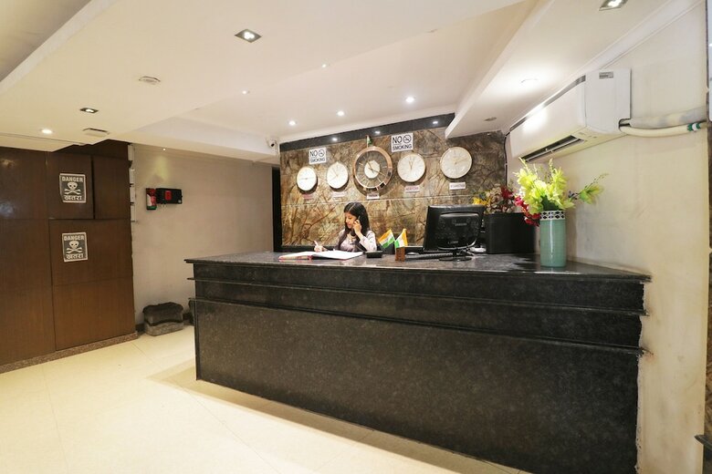 Hotel Oyo 49069 A Suites