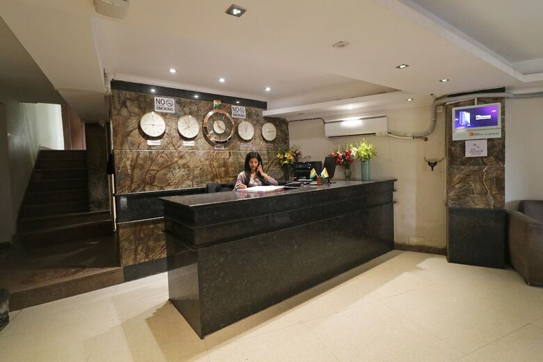 Hotel Oyo 49069 A Suites