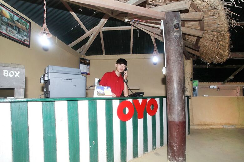 Hotel Oyo 643 Samarth Bardiya Adventure Resort