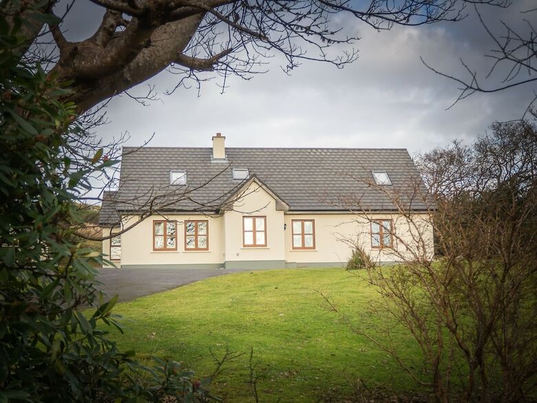 The Cottage, Recess