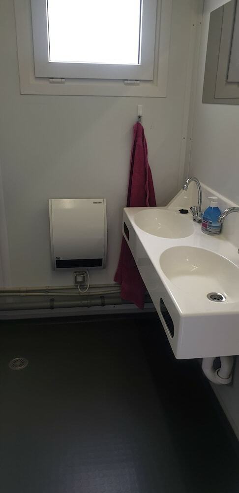 Mini Hotel �bernachten Im Gurkenfass