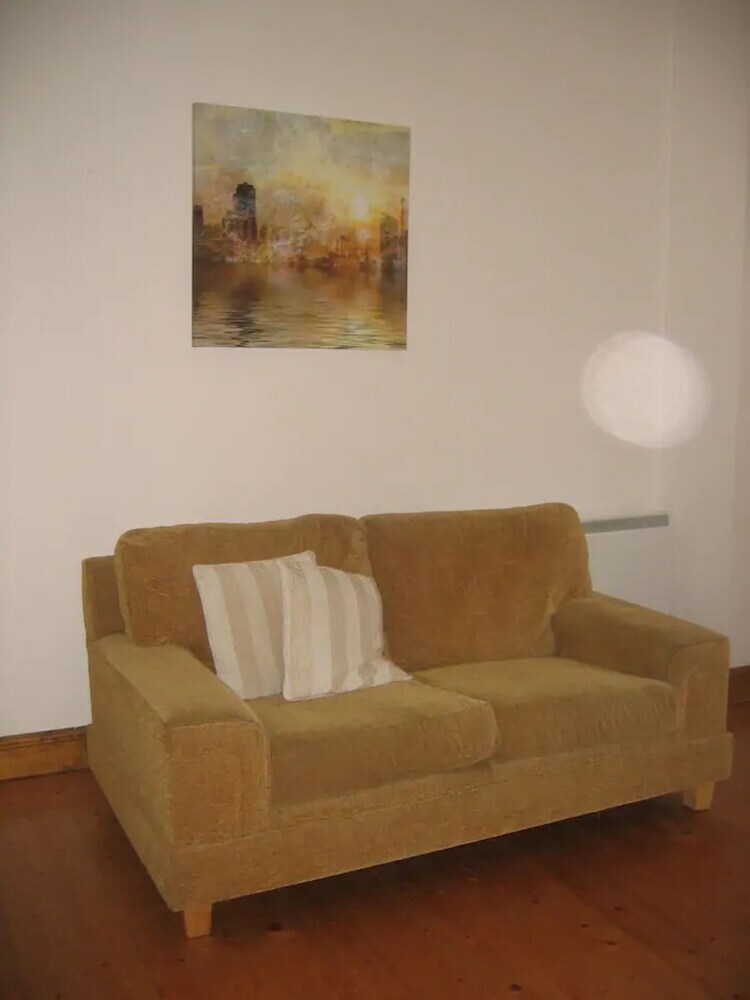 Well-located Dublin Apartment Beside Grand Canal