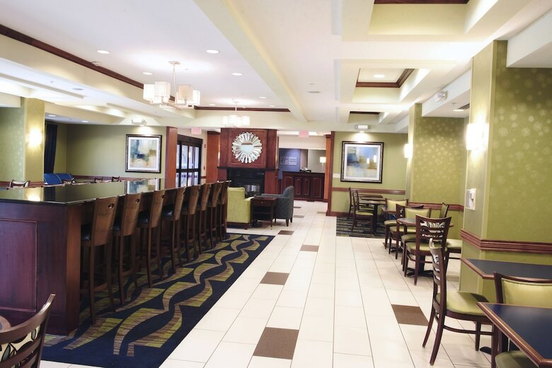 Hotel Holiday Inn Express And Suites Urbandale
