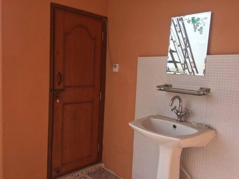 Aparthotel Lakeway Apartments And Rooms