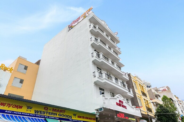 Oyo 365 Rose Hotel