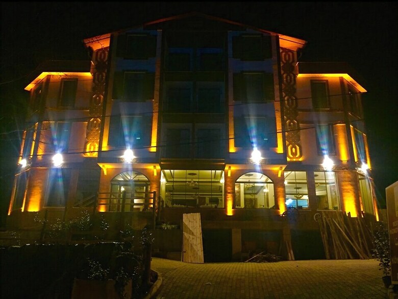 Mersu A'la Hotel