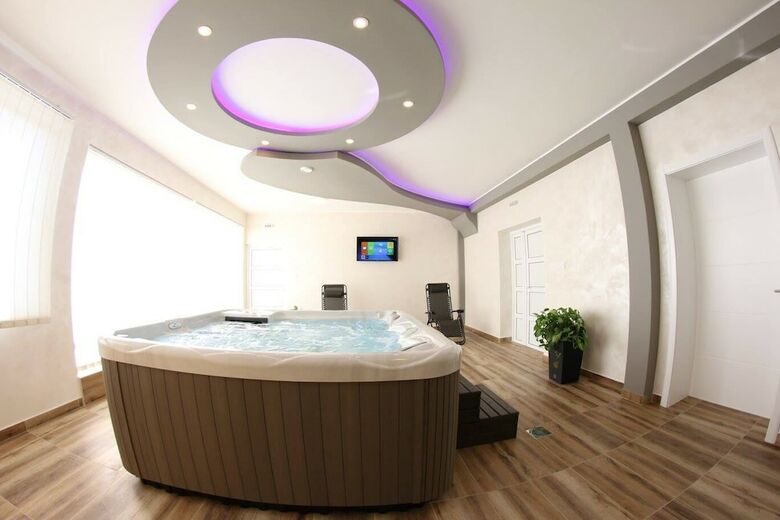 Hotel Lux