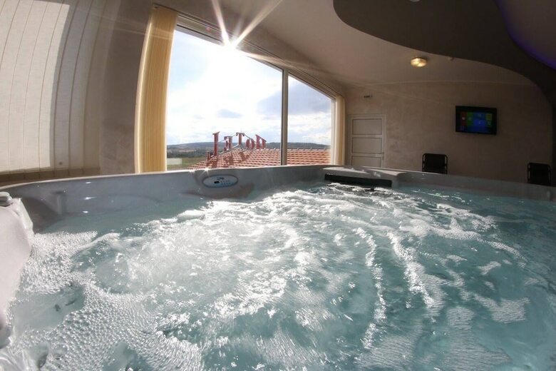 Hotel Lux