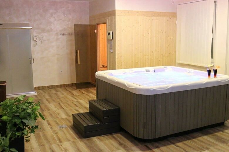 Hotel Lux