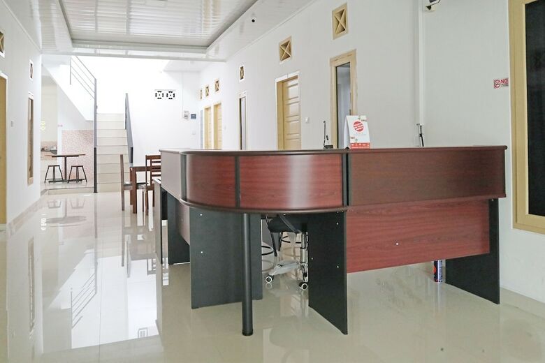 Hostal Oyo 1185 Sachila Residence Syariah
