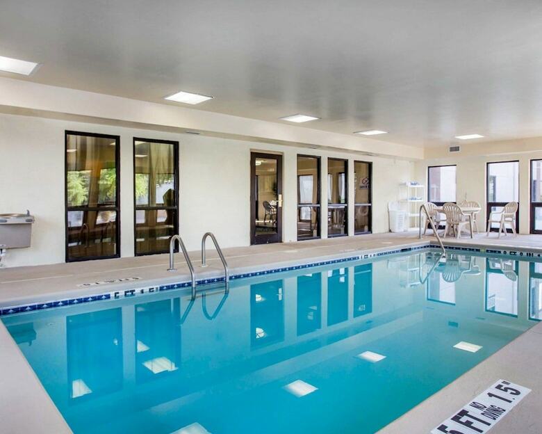 Hotel Comfort Inn & Suites At Stone Mountain