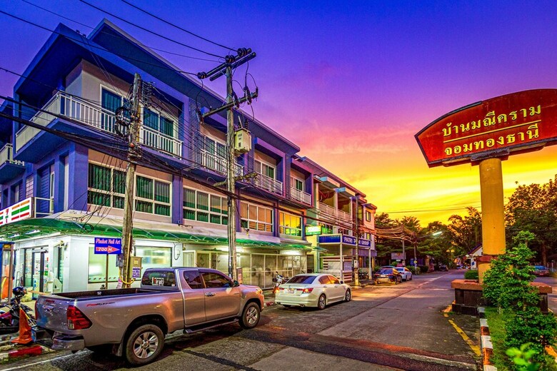 Hotel Oyo 380 Jomthong Mansion