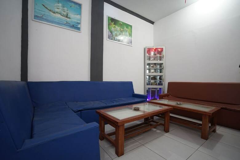 Hostal Oyo 1315 Paris Hotel