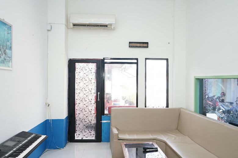 Hostal Oyo 1315 Paris Hotel