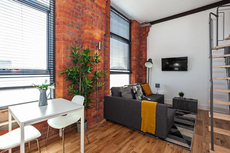 Oyo Arena Apartments