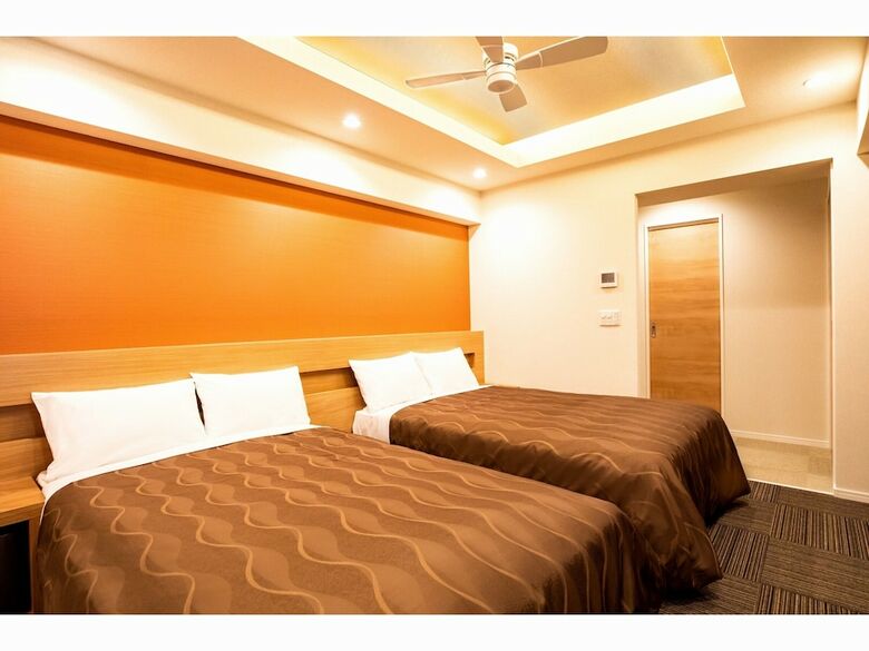 Yenn's Marina Inn Mercy