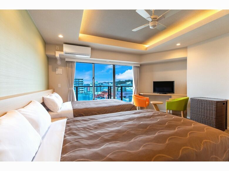 Yenn's Marina Inn Mercy