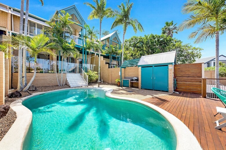 Sunshine Villa At Sanctuary Cove