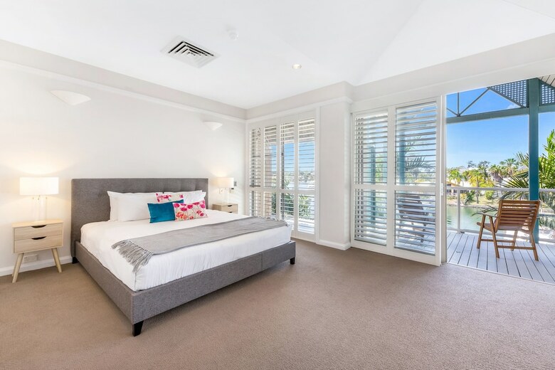 Sunshine Villa At Sanctuary Cove