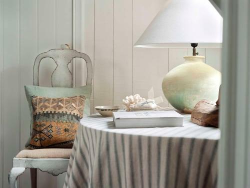 Rustic Private Cottage With 2 King Beds In Old Centre - Groeninghe
