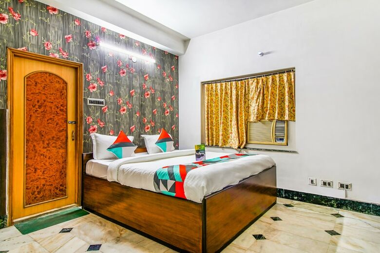 Hotel Fabexpress Satakshi Guest House