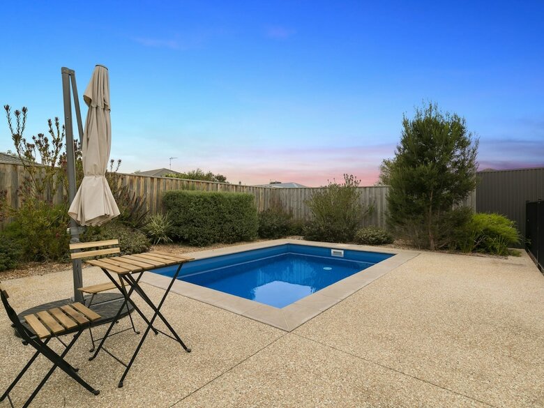 Villa Beached As - Free Wifi, Netflix & Foxtel, Heated Pool
