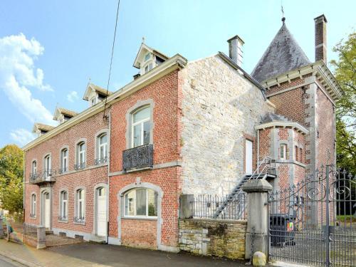 Holiday Home Au Clocher Ferrieres