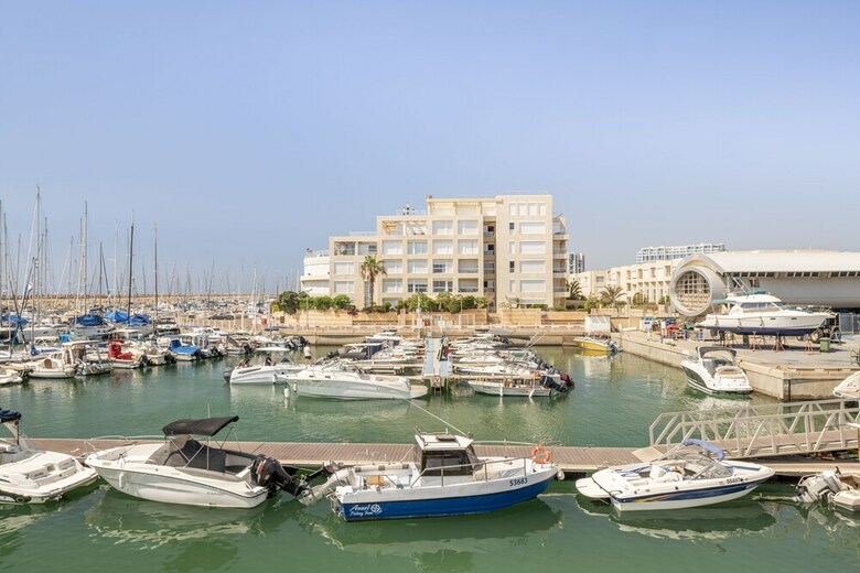Apartamento Bright Marina Apt W Pool & Gym Access