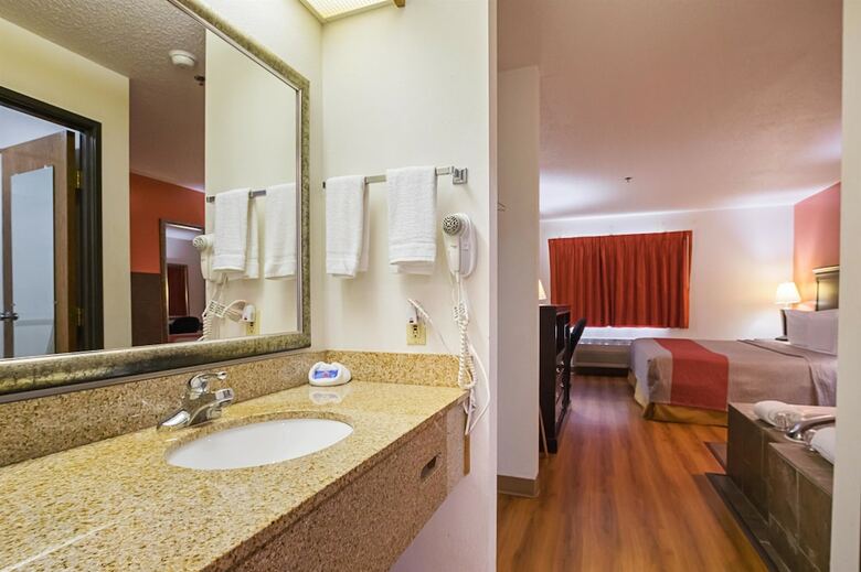 Motel 6 Waterloo, Ia - Crossroads Mall - Cedar Falls